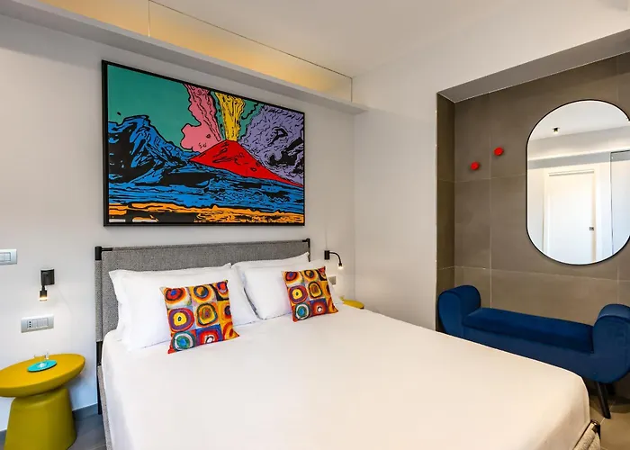 Pop House In The Heart Of Sanita By Wonderful Italy